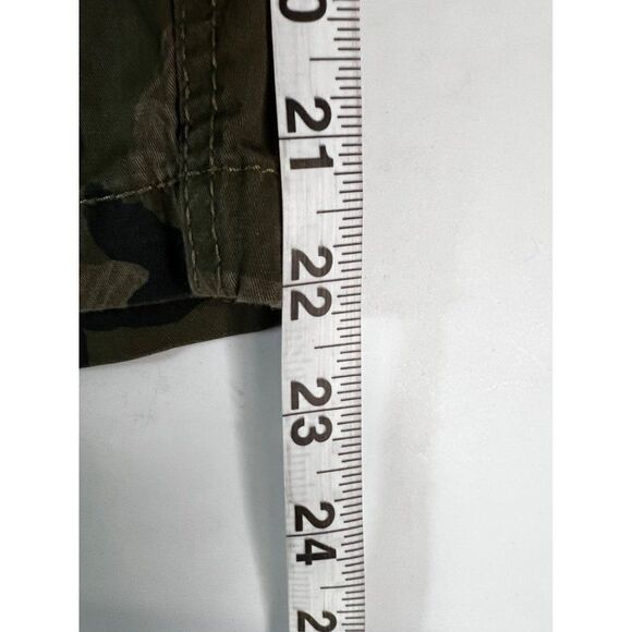 Levi Strauss Signature Cargo Shorts.  Camouflage. Size 38 - Picture 9 of 10